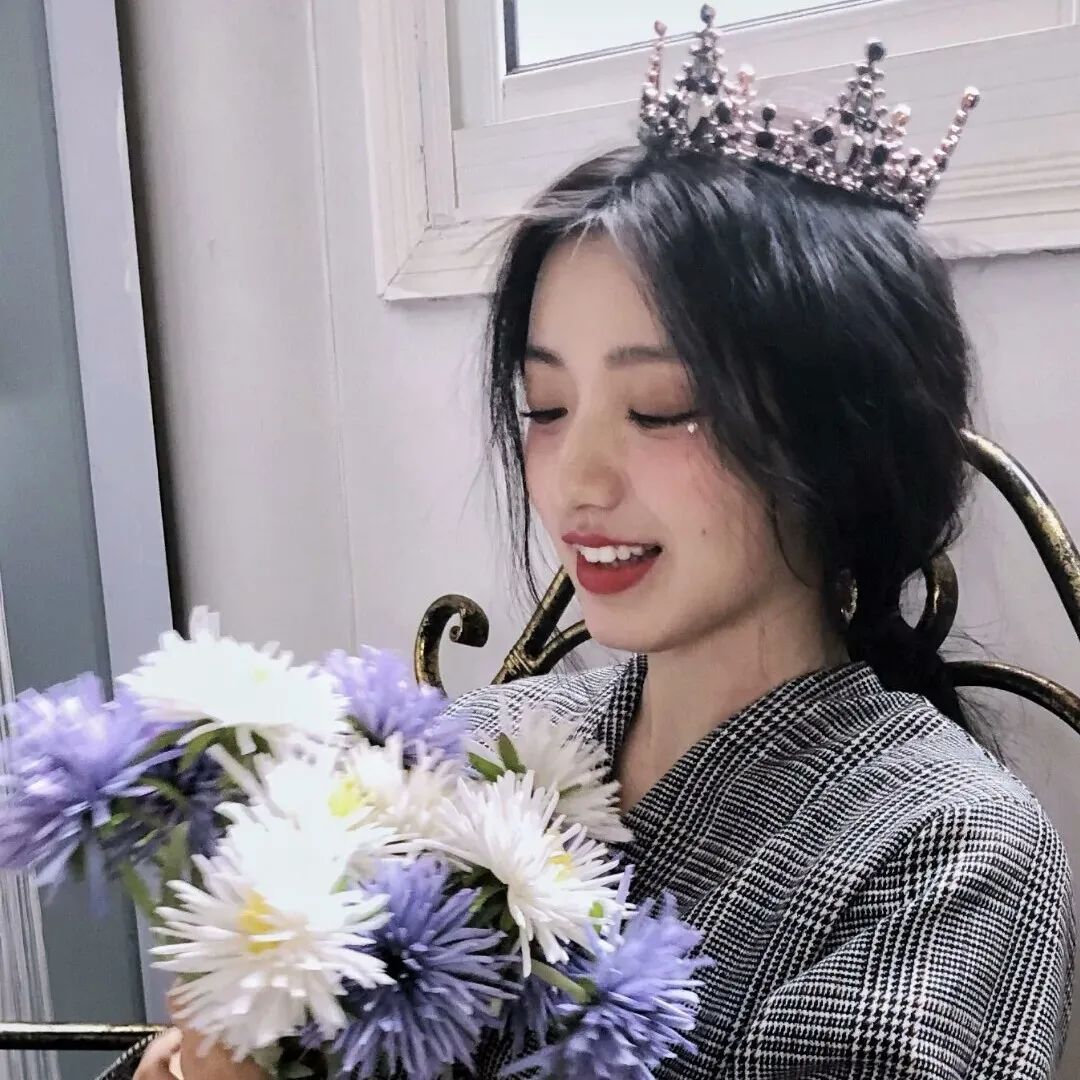 今日份最新头像，有被美到