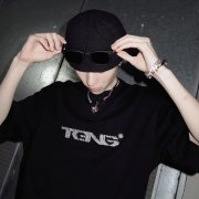 一组心动的头像