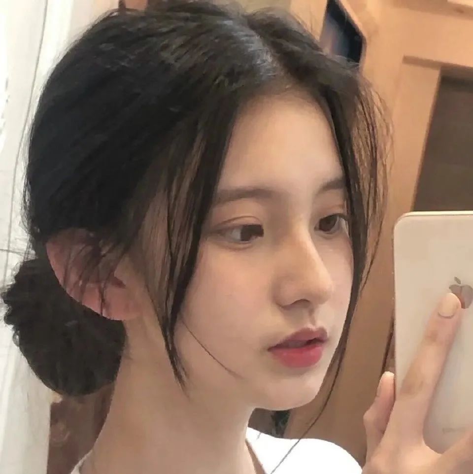 一组心动的头像