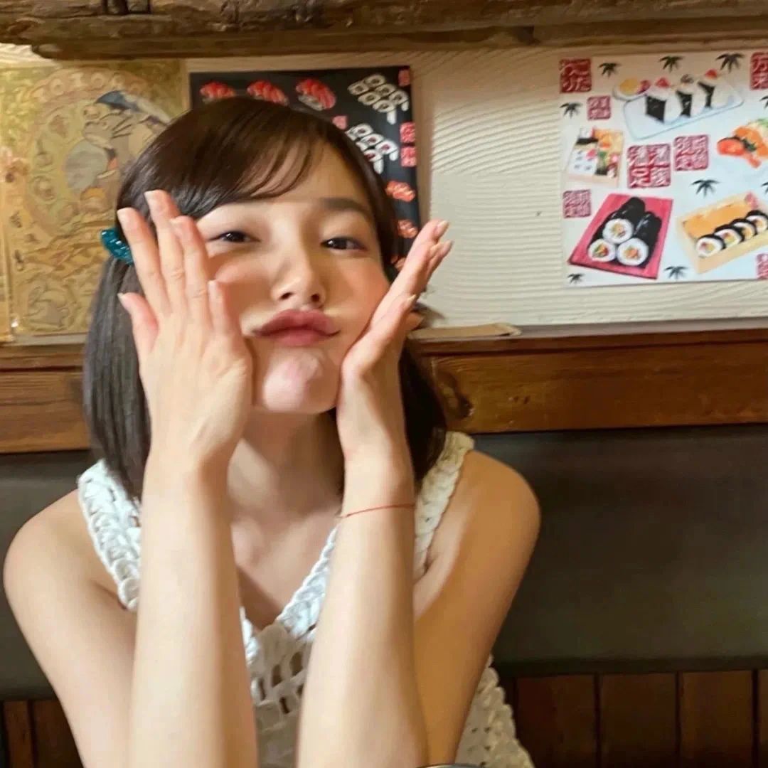 一组心动的头像