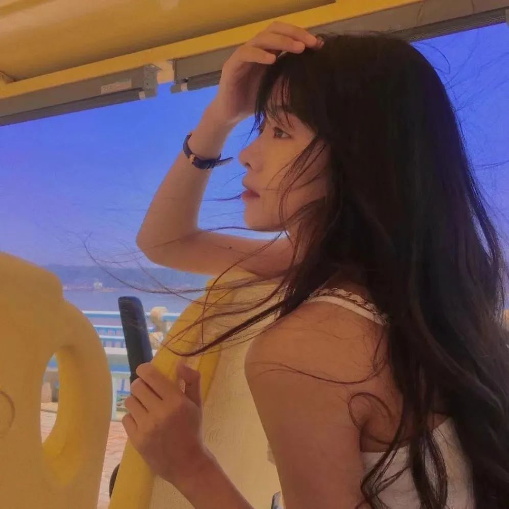 一组心动的头像