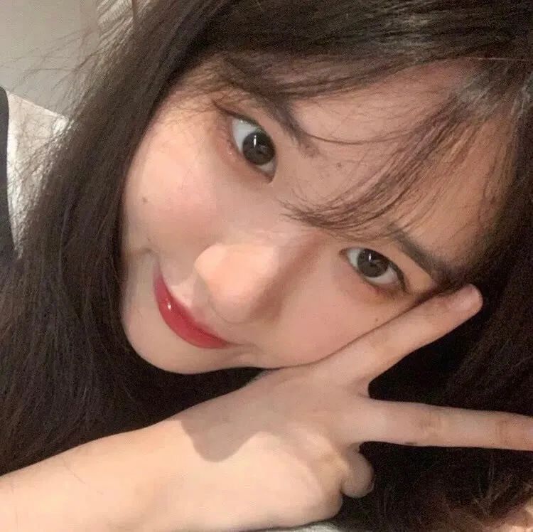 一组心动的头像