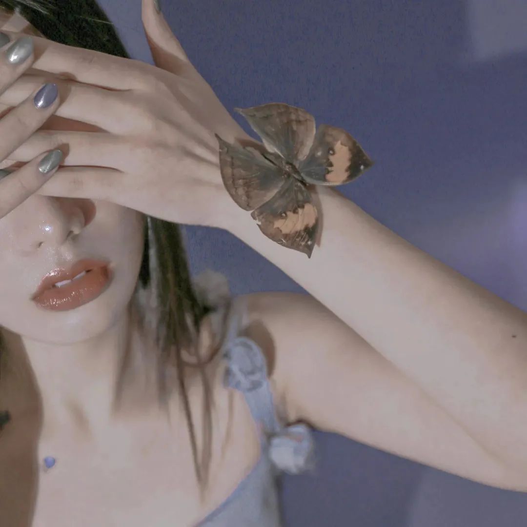 一组心动的头像