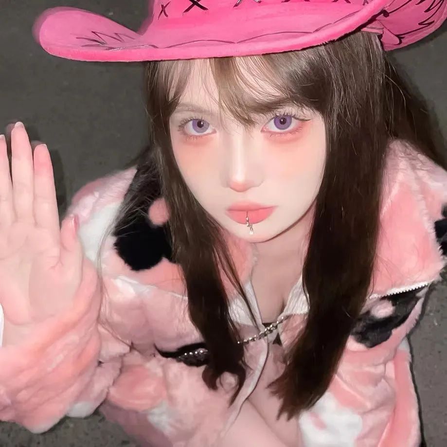 一组心动的头像