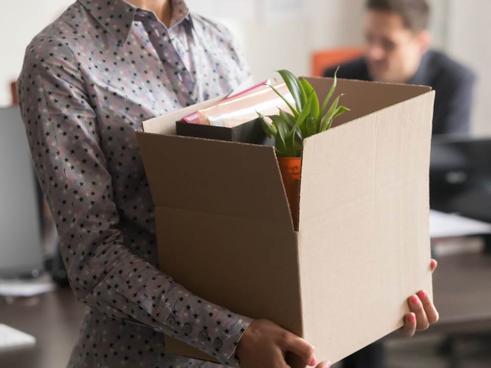 最赚钱的部门却裁员最多人！ 面对公司缩编，如何保住你的工作？(图2)