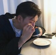 网名男伤感：静静的消逝